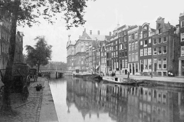 Nieuwezijds Voorburgwal ca. 1880